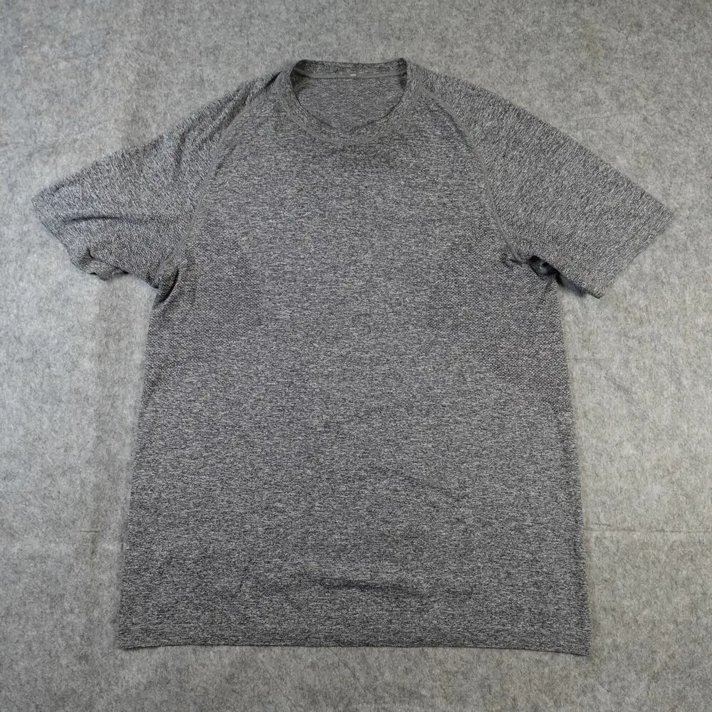 Lululemon Shirt Mens Extra Large Crew Neck Tech Gray Short Sleeve Gym Workout